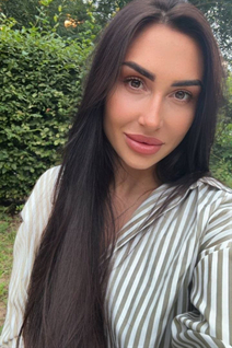 Dating a german girl margarita from berlin with Black hair 31 years old