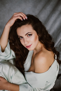 Ukrainian mariée elena de nikolaev avec Brunette cheveux, âge 25