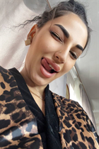 Belle fille ukrainienne karina de odessa avec Noirs cheveux, âge 27 photo-1