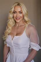 Ukrainian beauty yuliia from dnepr with Blonde hair age 40 photo-5