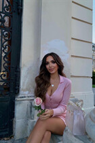 Bride from london dajana with Dark Brown hair age 28 photo-21