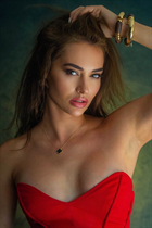 Girl from zurich yuliia with Dark Brown hair age 36 photo-1