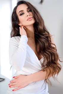 Femme parfaite christina de bangkok avec Chatain clairs cheveux, âge 36