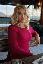 zagreb bride viktoria with Blonde hair age 38 photo-8