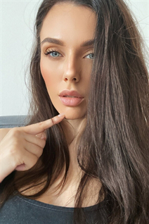 Beautiful Ukrainian bride inna from kiev with Dark Brown hair age 38