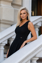 Femme allemande viktoria de frankfurt am main avec Blond cheveux 46 ans photo-2