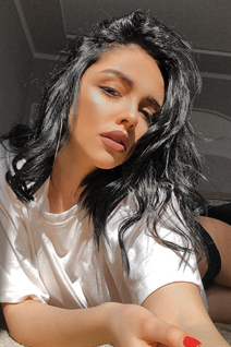 Girl in Ukraine kristina from kiev with Black hair age 26