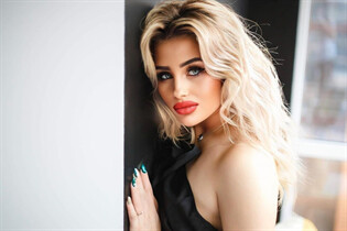 Mujeres eslavas yuliia de lutsk con pelo Rubio y edad 25 photo-41