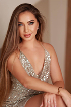 Bride from valencia yulia with Light Brown hair age 40 photo-31