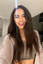 Girl from new york dariia with Dark Brown hair age 27 photo-10