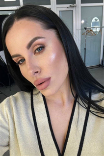 Beautiful Ukrainian woman natalia from kyiv with Black hair age 30