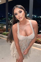 Girl from new york era with Dark Brown hair age 22 photo-2