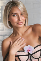 Ukrainian woman for dating yana from cherkasy with Blonde hair age 32 photo-3