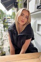 Dama ucraniana viktoriia de khmelnitsky con pelo Rubio y edad 21 photo-16