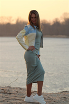 Beautiful woman of ukrainian olha from kyiv with Blonde hair age 42 photo-5