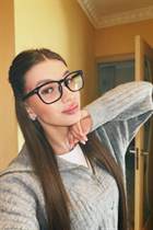 Ukrainian woman for marriage angela from lutsk with Light Brown hair age 21 photo-5