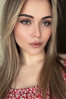Femme ukrainienne en ligne ekaterina de cherkassy avec Brunette cheveux, âge 21