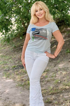 Dating ukrainian girl svetlana from kyiv with Blonde hair age 67 photo-5