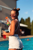 Dating a moldovan girl irina from tiraspol with Light Brown hair age 28 photo-21