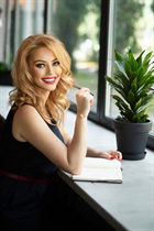 Mariée ukrainienne julia de kiev avec Chatain clairs cheveux, âge 36 photo-1