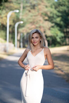 Ukrainian beauty viktoria from kharkov with Blonde hair age 38 photo-3