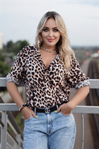 Ukranian bride yana from kharkov with Light Brown hair age 45 photo-1