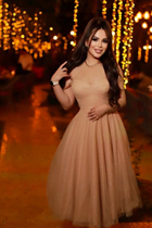 Femme parfaite dilshoda de tashkent avec Brunette cheveux, âge 25 photo-1