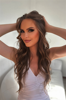 Date Femmes ukrainiennes victoria de kiev avec Chatain clairs cheveux, âge 31