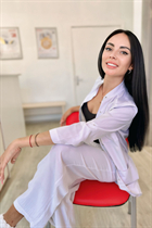 Femme parfaite elina de madrid avec Noirs cheveux, âge 37 photo-4