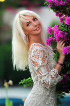 Dating a german girl elena from berlin with Blonde hair 52 years old photo-3