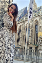 Novia de tallinn katerina con pelo Marrón oscuro y edad 43 photo-5