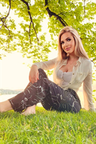 Lady from Ukraine yana from kiev with Blonde hair age 30 photo-6