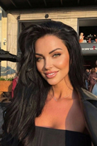 Dating a german woman yulia from berlin with Dark Brown hair 45 years old photo-3