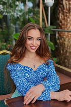 Femme ukrainienne célibataire anastasia de vinnitsa avec Chatain clairs cheveux, âge 23 photo-13