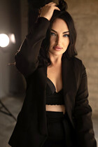 Single Ukrainian lady inna from toronto with Black hair age 38 photo-4