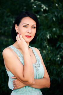 Gorgeous Ukrainian bride tatiana from poltava with Black hair age 44