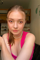 Bride from bangkok alina with Light Brown hair age 28 photo-1
