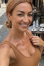 Femme parfaite olga de ricadi avec Chatain clairs cheveux, âge 42 photo-25