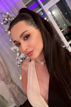 Ukrainian girl julia from kharkiv with Dark Brown hair age 26 photo-3