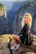 Mujer perfecta natalia de antalya con pelo Rubio y edad 38 photo-24