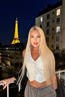 Ukranian bride inna from mykolaiv with Blonde hair age 30