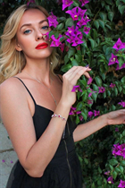 Bride from valencia marianna with Blonde hair age 45 photo-7