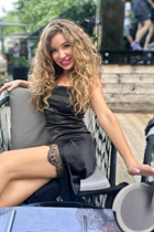 Rencontrez une fille ukrainienne oleksandra de kiev avec Chatain clairs cheveux, âge 28 photo-5