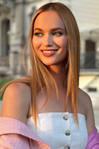 Bride from wrocław veronika with Blonde hair age 24 photo-9