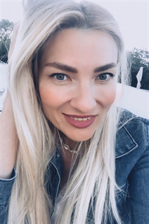 warsaw mariée yuliua avec Blond cheveux, âge 48