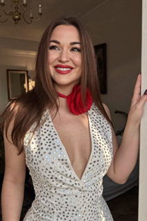 Ukrainian woman online katerina from odesa with Light Brown hair age 30