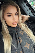 budapesht bride silvia with Blonde hair age 39 photo-16