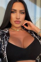 Ukrainian woman for dating alex from kiev with Black hair age 30 photo-2
