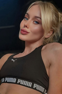 Beautiful german girl elena from frankfurt with Blonde hair 28 years old