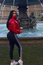 Girl from san francisco bettina with Black hair age 31 photo-4
